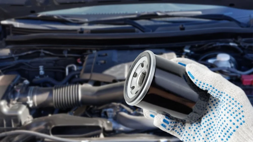 Заміна масляного фільтра: коли міняти та як зробити це правильно